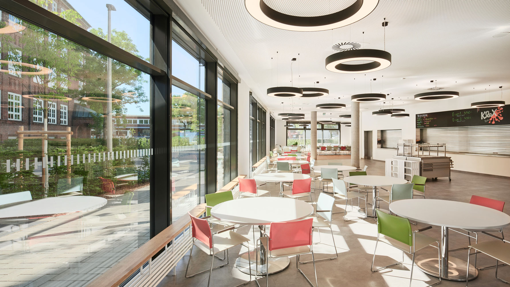 Berufliche Schule Gewerbe und Logistik Gruppentische Berufliche Schule Gewerbe und Logistik Gruppentische