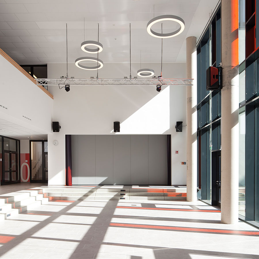 Berufliche Schulen Hamburg Standort B5 – Wirtschaftsgymnasium und Berufsschule Vorschaubild Berufliche Schulen Hamburg Standort B5 – Wirtschaftsgymnasium und Berufsschule Vorschaubild