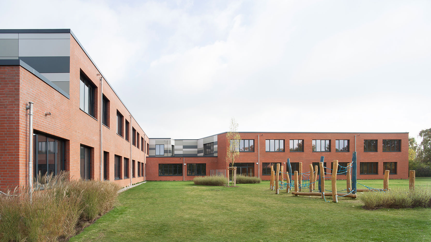 Carl-Friedrich-Gauß-Schule Zeven Außenansicht Carl-Friedrich-Gauß-Schule Zeven Außenansicht