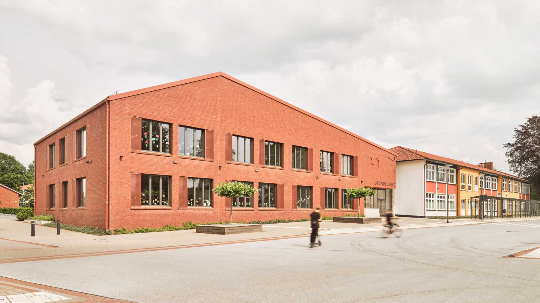 Fassade Haupteingang ESOL - Grundschule Essen / Essen Oldenburg