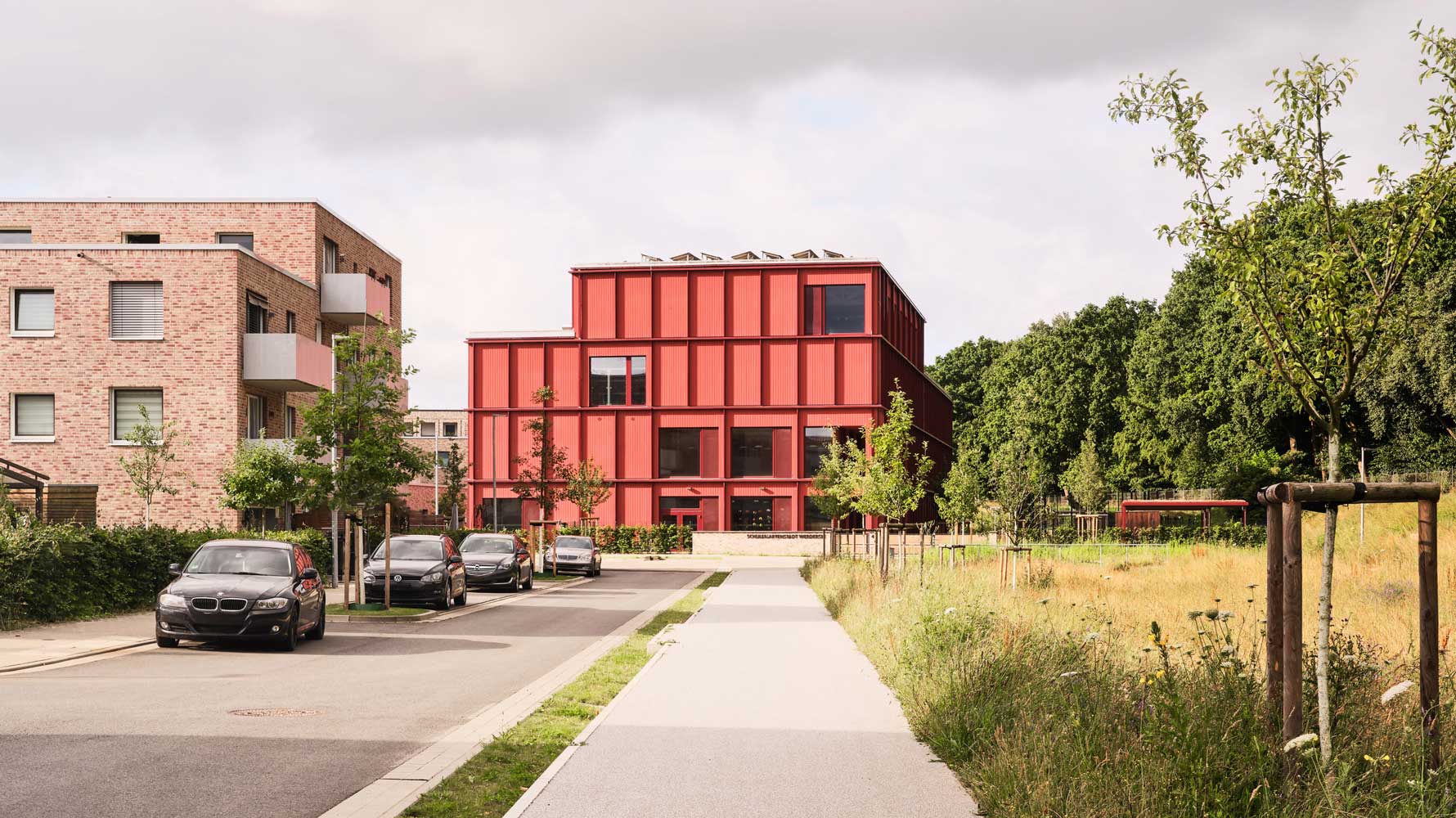 Grundschule Gartenstadt Werdersee Außenperspektive Strasse